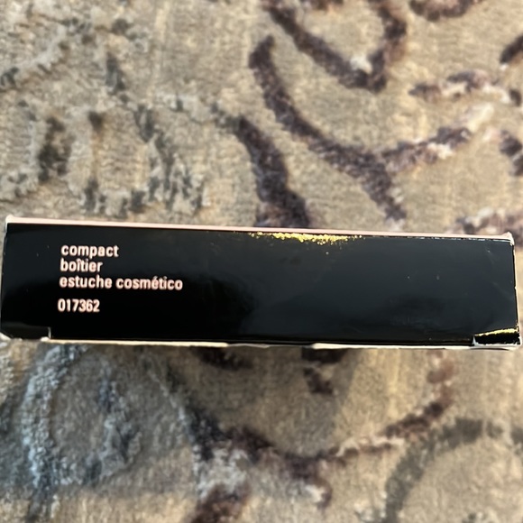 Mary Kay compact new in box - Picture 5 of 6